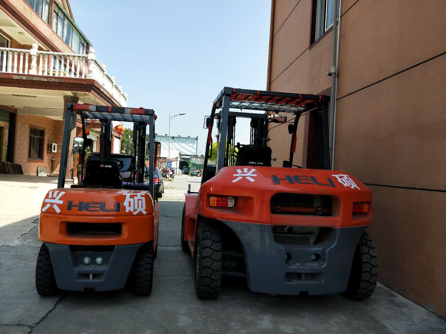 7噸、3.5噸叉車.jpg